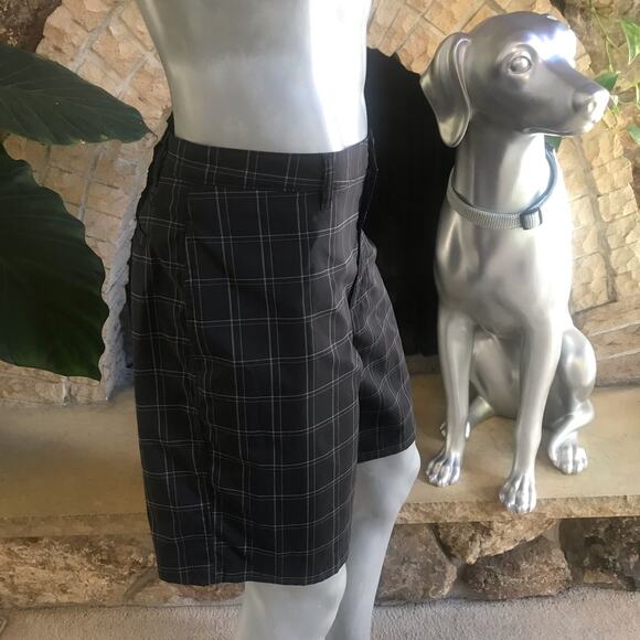 Champion Gray Black Plaid Polyester Casual Shorts Men's Size 38 - Picture 2 of 6